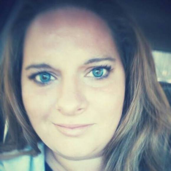 Poshmark profile picture for @petersburg